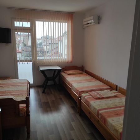Kirovi House - Guest Rooms Царево Номер фото