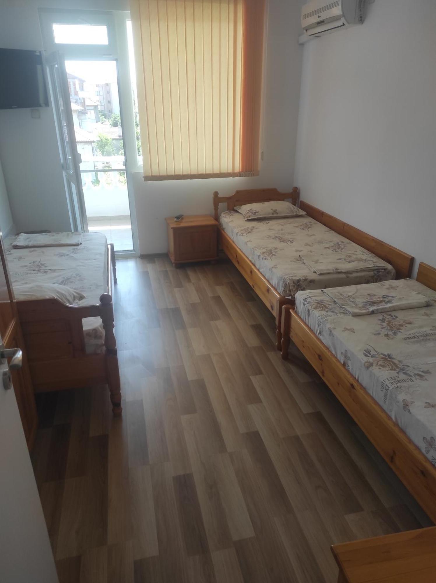 Kirovi House - Guest Rooms Царево Номер фото