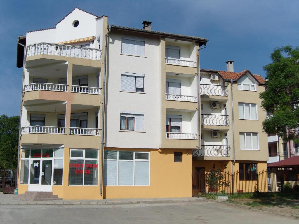 Kirovi House - Guest Rooms Царево Екстер'єр фото